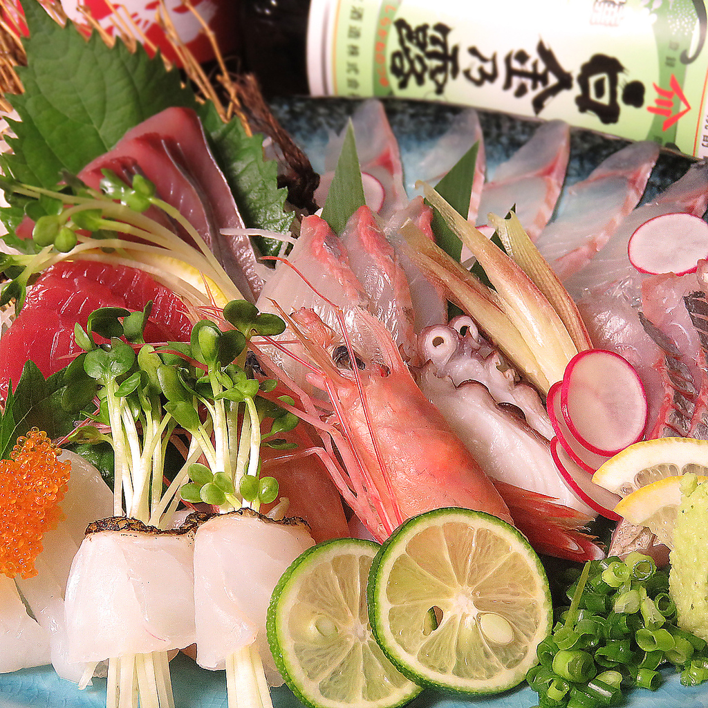 地元で水揚げされた新鮮な海鮮が楽しめる、気軽に立ち寄れる大衆居酒屋。