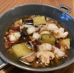 タコと季節野菜のアヒージョ