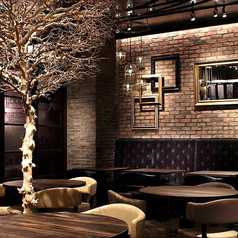 歓迎会、送別会、各種ご宴会に！落ち着けるメインダイニング≪最大60名様迄≫接待や記念日におすすめ！綺麗な店内で、当店おすすめの『雪降り長芋の黒酢スブタ』をはじめとした本格中華を心行くまでお楽しみください。