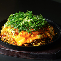 広島仕込みのお好み焼きを自分好みにカスタム