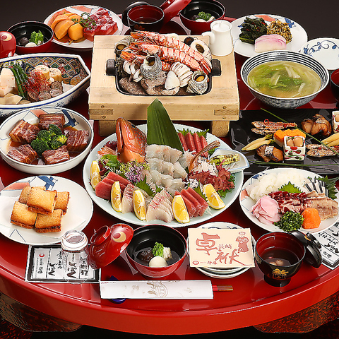長崎伝統の卓袱料理。ご家族の集まりや各種お祝い・観光中のお食事にご利用ください。