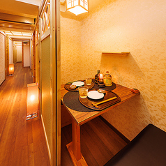 ◆ 6名様～10名様テーブル個室 ◆個室居酒屋をお探しなら是非当店へお越しください！少人数様から団体様まで幅広くご案内いたします◎当店自慢の絶品料理がご堪能いただける宴会に最適なコースも多数ご提供しております(武蔵小杉/牛タン/居酒屋/食べ放題/飲み放題/完全個室/焼き鳥/しゃぶしゃぶ)