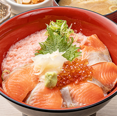 サーモン。イクラ。ネギトロ丼