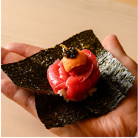 華やかに彩る創作鮨の饗宴◎