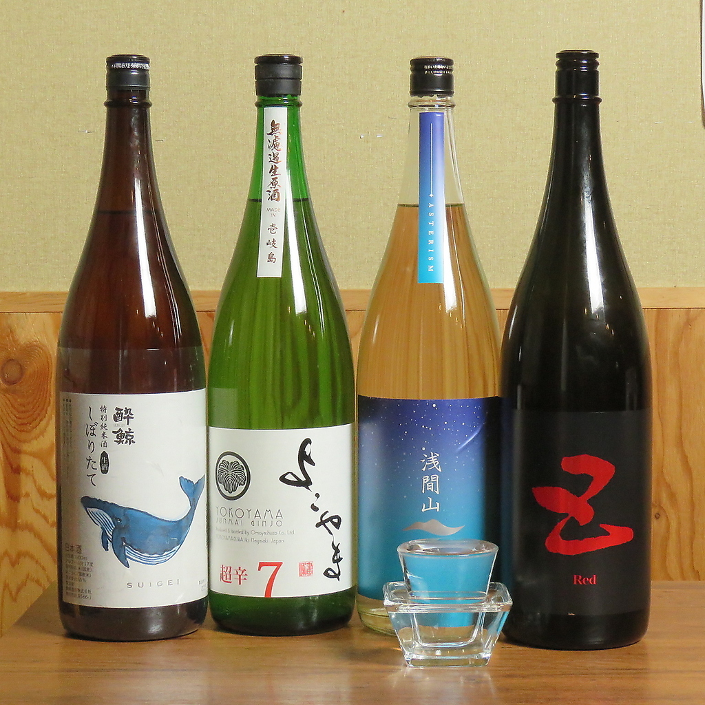 日本酒、焼酎など、厳選された選りすぐりのラインナップを取り揃えており、料理との相性もバッチリ◎