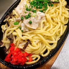 博多とんこつ焼きラーメン
