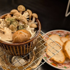 木ノ子とカニ味噌アヒージョ ~バケット添え~