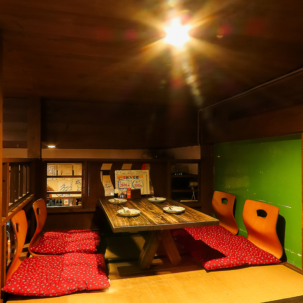 まるで個室空間のようなロフト席は予約必須の人気席！個室感覚で楽しめるので飲み会に最適★