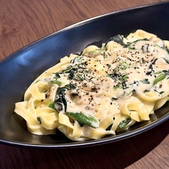 あさりとほうれん草のクリームパスタ