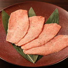 豊富なドリンクと厳選ワインで味わう、大人の極上焼肉◎