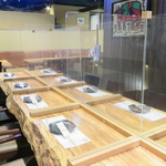 46型モニターあり♪卓上アクリル板を設置。少しでも安心してご来店頂けるよう対策に努めております