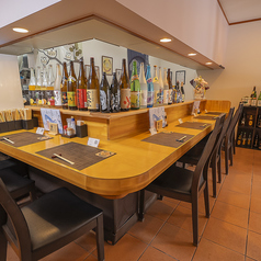 最大24名様までの貸切が可能で、プライベート感を大切にした空間をご提供しています。友人や同僚との集まり、誕生日や記念日のお祝いなど、様々なシーンに対応した宴会プランをご用意しております。