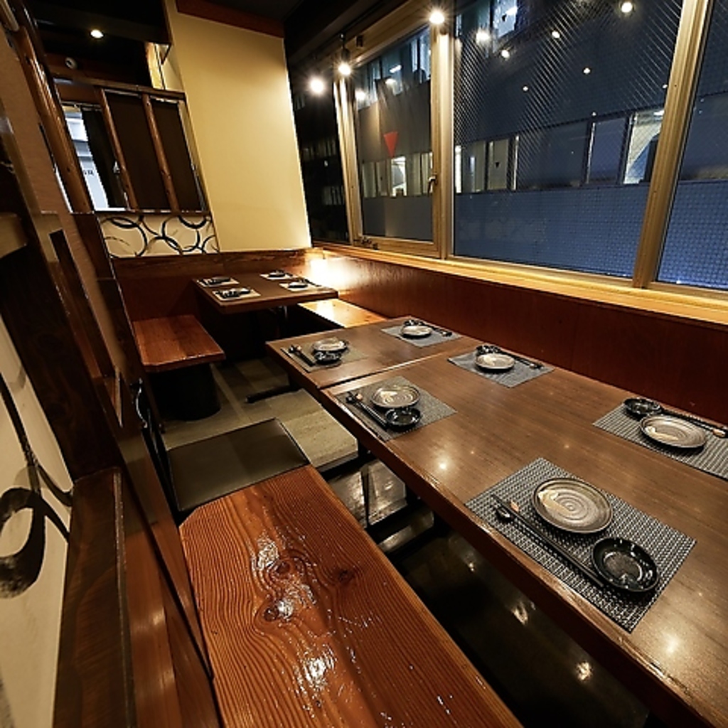 全席完全個室ですので、プライベートなお食事に最適です！和モダンで落ち着いた空間で楽しい時間を♪