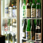 地酒・焼酎は様々な銘柄を取り揃えております。他にもビールやハイボール、果実酒など種類豊富。