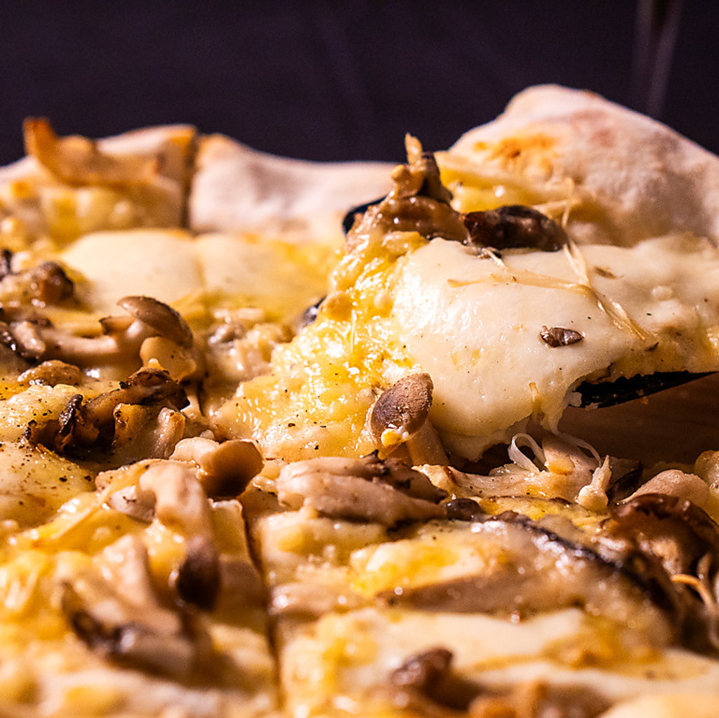 ヘルシー志向の方には、サイドに添えた彩り野菜と一緒にどうぞ。