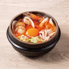 ヘルシー韓国鍋『純豆腐』 韓国料理×種類豊富なお酒