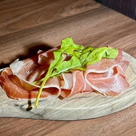 食事とお酒が楽しめるイタリアンバル♪