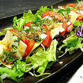 料理メニュー写真 トマトとチーズの中華サラダ