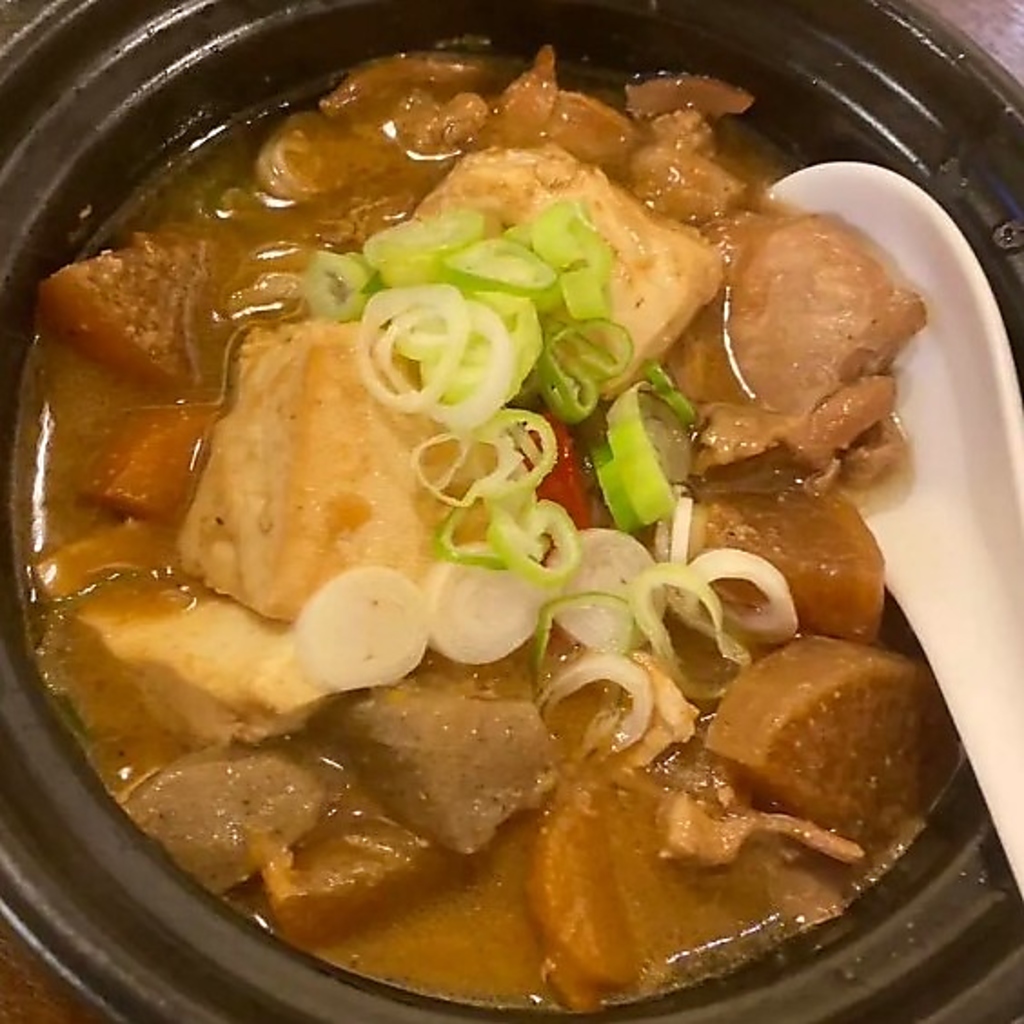 人気の創作料理は旬の野菜や食材を活かし、季節ならではの味わいを提供するからいつ食べても美味しい