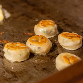 【手作り餃子◎】韓国餃子のマンドゥは当店で手包みで作っております。パリッとジューシーの仕上げており、うしなべトッピングとしてもオススメ！