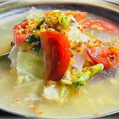 インドネシア風の牛肉スープ、御飯付き