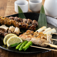 【定番】飲み会には外せない焼き鳥も各種ご用意♪定番おつまみをはじめ、いろどり特製唐揚げなど豊富なメニューを取り揃えております。ご宴会はもちろん、ちょい飲みにも◎