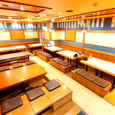 足を伸ばしながら、のんびりとお食事を愉しめるので長時間の宴会にも最適◎