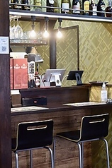 落ち着いた雰囲気のカウンター席です。