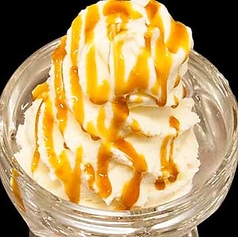 ソフトクリーム（キャラメル・黒蜜・チョコソース）・ミルクジェラート/いちごジェラート