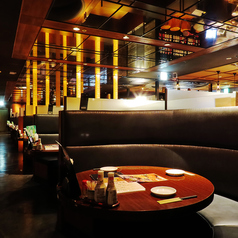 ゆったりソファー席でお寛ぎいただけます！北海道の旬な素材をおしゃれな店内な満喫！【飯田橋でお食事処、飲み会を実施するお店をお探しなら北海道へ】