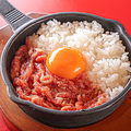 料理メニュー写真&nbsp;レア焼きユッケごはん　(牛)
