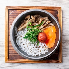 梅しらすの釜飯/ホタテバター醤油の釜飯