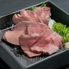 牛タン刺し