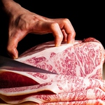 お肉の味は、肉質や焼き方、タレなどももちろんですが「切り方」で美味しくなる。その切り方を追求！