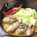 料理メニュー写真&nbsp;キャベツと牡蠣のアヒージョ
