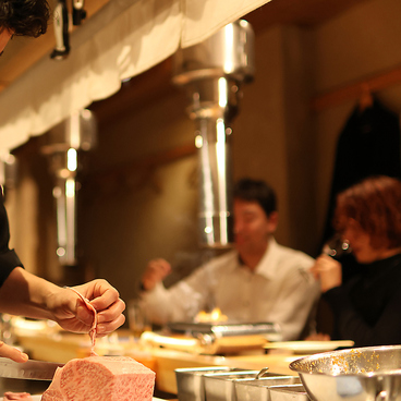 焼肉 にくわらい 人宿町店の雰囲気1