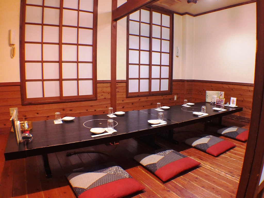 少人数宴会にぴったり！！10名様用の個室も完備しています☆