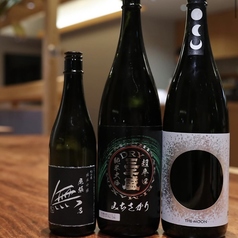 日本酒は季節に応じて入れ替わります　別表をご用意しておりますので　そちらもご覧ください