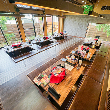 しゃぶしゃぶ わら焼きダイニング ebassの雰囲気1