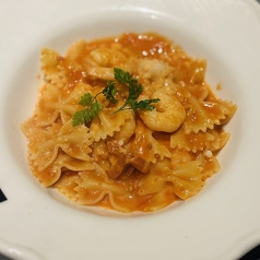 ファルファレ(リボン型パスタ)海老のトマトクリームソース
