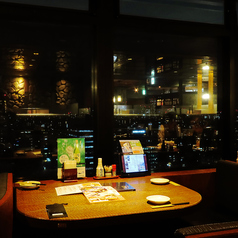 ゆったりしたソファー席。飲み会に最適！【飯田橋でお食事処、飲み会を実施するお店をお探しなら北海道へ】