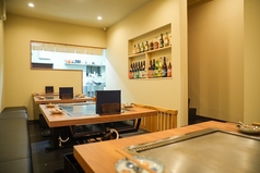 1階テーブル席、4組ご用意がございます