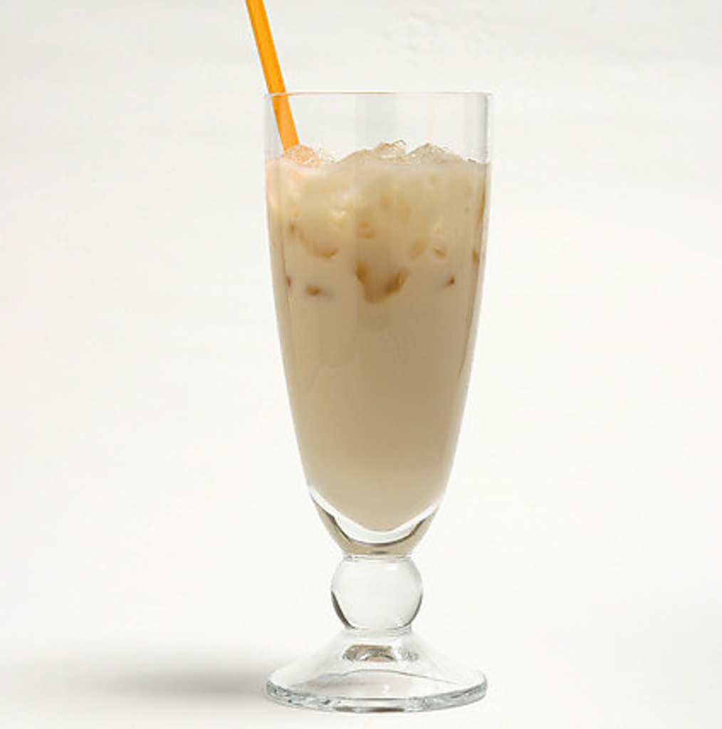 食事との相性を考慮したオリジナルカクテルは、あなたの味覚を刺激し、特別なひとときを演出します＊