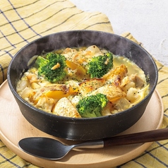 チキンと北海道ポテトのペンネグラタン