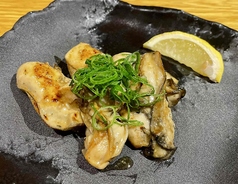 国産牡蠣のガーリックバターソテーの写真