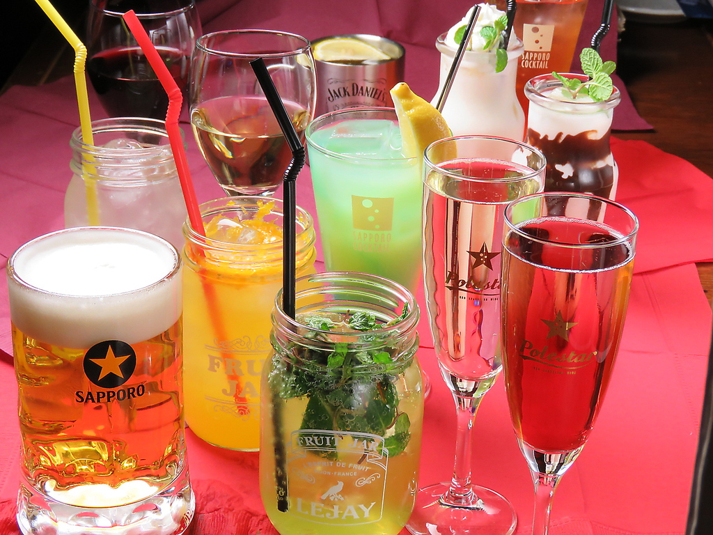 飲み物だって大充実！かわいいカクテルからこだわり日本酒やワインも！