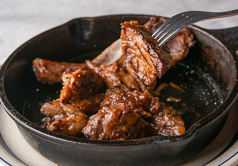 優美豚のスペアリブ　バーボンソース