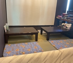 小上がり席　4名席X2