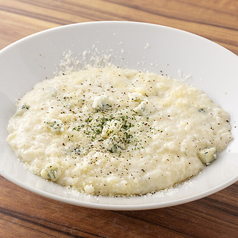 ゴルゴンゾーラチーズとクリームソースのもち米リゾット