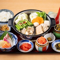 ■『博多名物鍋と選べるおかず定食』 2,690円～